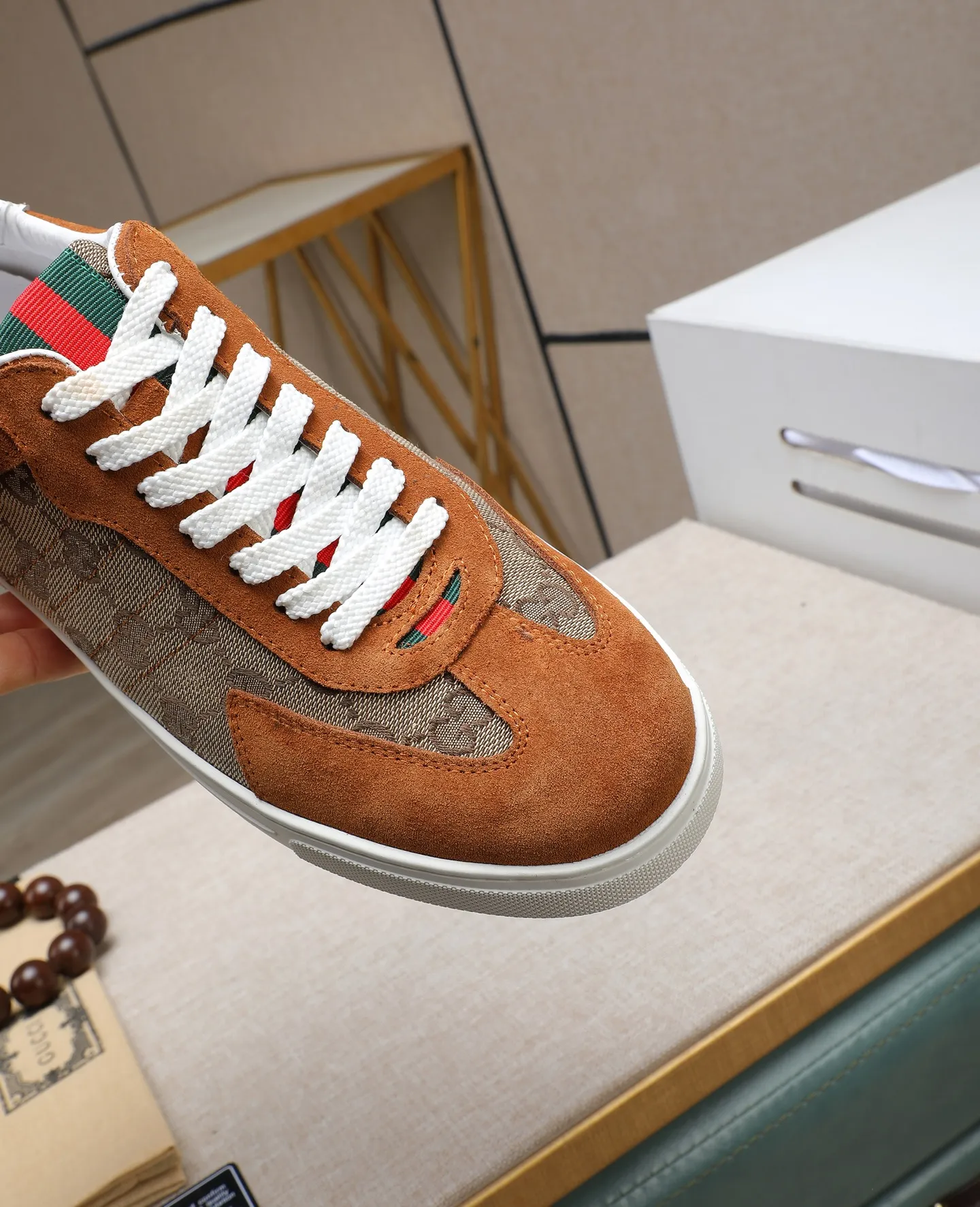 Men's shoes 💰400 GUCCI🔍🔍The latest models are on sale at the same time at the counter. Original calfskin imported from Italy, genuine leather lining, (high-end, extravagant, and classy) with exquisite workmanship. Soles: Original soles specially provided by the original factory. ⚠Exclusive double-layer movable molded soles are super comfortable⚠. Photos of the real thing🎬The real thing is better🔍🔍"High quality·Follow the order" Code number 38-44